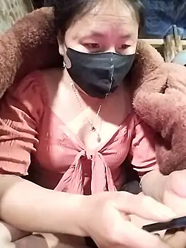 Snapshot of Emmyly_123 chatting on January 7, 2026, 3:22 am Emmyly 123 online show from January 7, 2026, 3:22 am