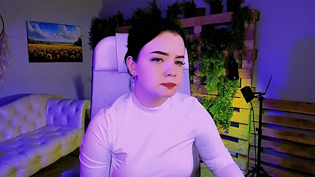 Snapshot of leslierowe_ chatting on October 25, 2025, 4:18 pm leslierowe  online show from October 25, 2025, 4:18 pm