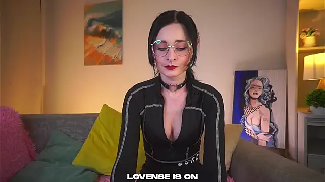 Snapshot of DarcyAspacio chatting on November 17, 2025, 11:03 am DarcyAspacio online show from November 17, 2025, 11:03 am