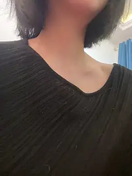 Snapshot of qiqi_x chatting on February 28, 2026, 1:55 pm qiqi x online show from February 28, 2026, 1:55 pm