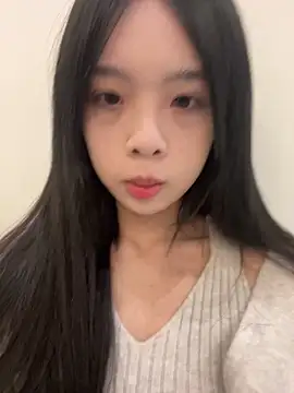 Snapshot of qiqi_x chatting on December 20, 2025, 2:09 pm qiqi x online show from December 20, 2025, 2:09 pm