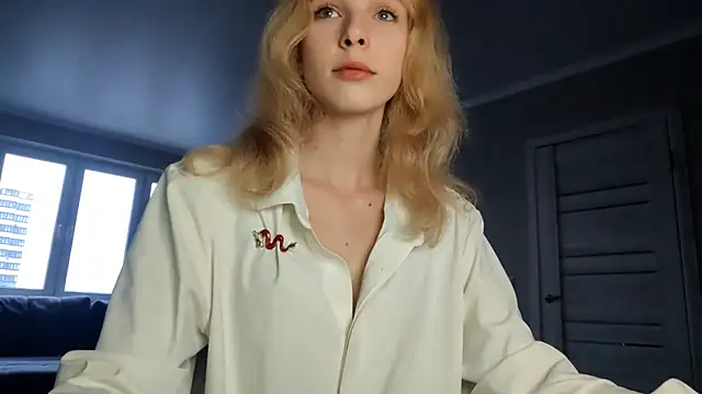 Snapshot of Fafa_Fluff chatting on September 18, 2025, 3:15 pm Fafa Fluff online show from September 18, 2025, 3:15 pm