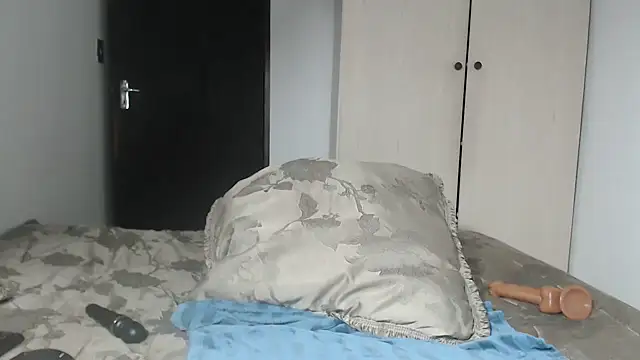 lady-zeei online show from October 27, 2025, 1:50 am