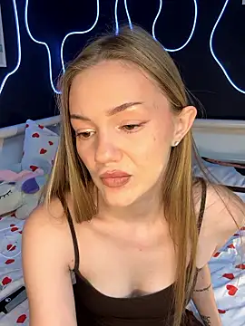 MilaMoone online show from January 12, 2026, 10:33 am