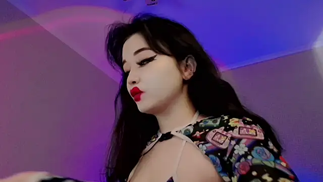 Dazzl1ngFire online show from September 25, 2025, 4:40 am