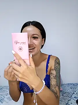 MiQeilaSweet online show from February 18, 2026, 11:12 pm