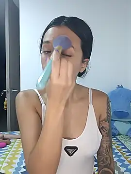 Snapshot of MiQeilaSweet chatting on November 25, 2025, 7:47 pm MiQeilaSweet online show from November 25, 2025, 7:47 pm