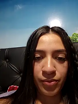 Snapshot of MiQeilaSweet chatting on December 14, 2025, 2:29 am MiQeilaSweet online show from December 14, 2025, 2:29 am