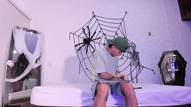 Snapshot of j_martony chatting on October 16, 2025, 12:02 pm j martony online show from October 16, 2025, 12:02 pm