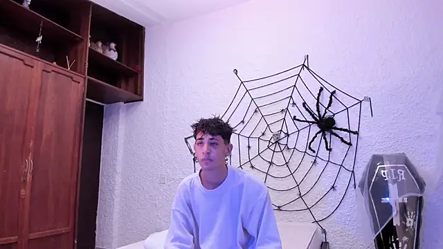 Snapshot of j_martony chatting on October 3, 2025, 12:06 pm j martony online show from October 3, 2025, 12:06 pm