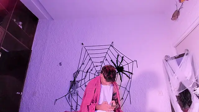 Snapshot of j_martony chatting on October 17, 2025, 12:18 pm j martony online show from October 17, 2025, 12:18 pm