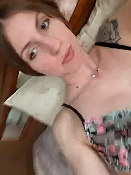 Nhoakila96 online show from February 3, 2026, 12:54 pm