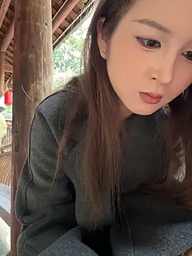 Snapshot of yuki_june chatting on February 5, 2026, 8:43 am yuki june online show from February 5, 2026, 8:43 am