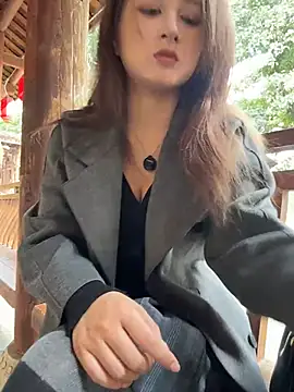 Snapshot of yuki_june chatting on January 18, 2026, 7:56 am yuki june online show from January 18, 2026, 7:56 am