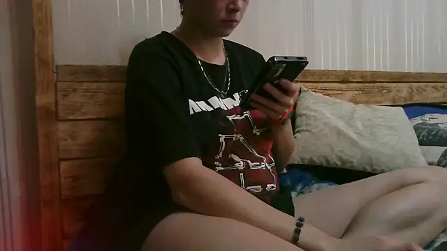 Snapshot of EthelsLover chatting on October 16, 2025, 9:17 am EthelsLover online show from October 16, 2025, 9:17 am