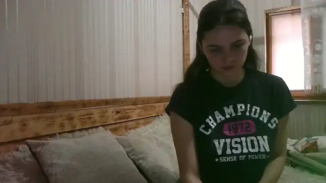 Snapshot of EthelsLover chatting on November 17, 2025, 10:08 am EthelsLover online show from November 17, 2025, 10:08 am