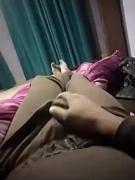 Snapshot of samsharma- chatting on January 7, 2026, 6:24 pm samsharma- online show from January 7, 2026, 6:24 pm