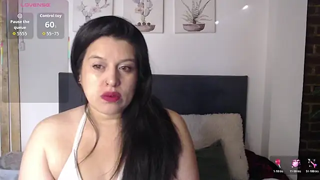 Snapshot of Andrea_secret_ chatting on February 21, 2026, 12:18 pm Andrea secret online show from February 21, 2026, 12:18 pm