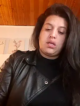 Snapshot of Andrea_secret_ chatting on March 27, 2026, 1:45 pm Andrea secret online show from March 27, 2026, 1:45 pm
