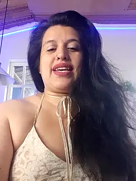 Snapshot of Andrea_secret_ chatting on April 2, 2026, 2:24 pm Andrea secret online show from April 2, 2026, 2:24 pm