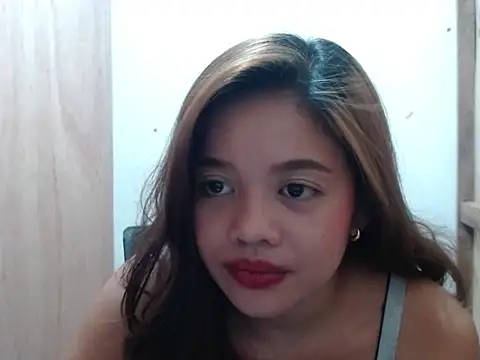 Snapshot of yoursexyladyLory19 chatting on November 16, 2025, 9:25 am yoursexyladyLory19 online show from November 16, 2025, 9:25 am