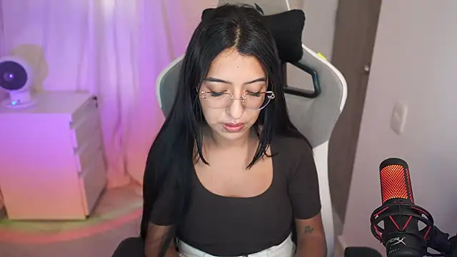 Snapshot of Valerygomez02 chatting on October 8, 2025, 8:09 pm Valerygomez02 online show from October 8, 2025, 8:09 pm