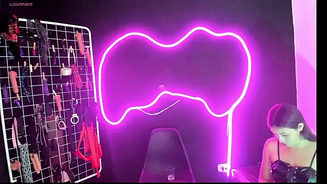 Mistress Megan BDSM online show from November 14, 2025, 7:06 pm