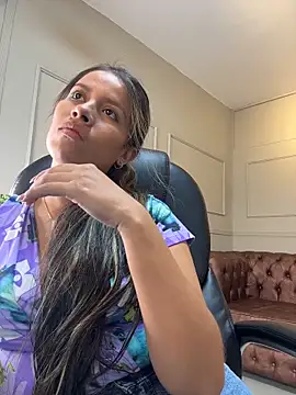 EMILIIA RICHTER   online show from March 1, 2026, 11:32 am