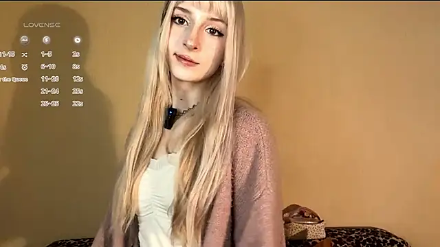 FridaAaberg online show from November 9, 2025, 7:23 am