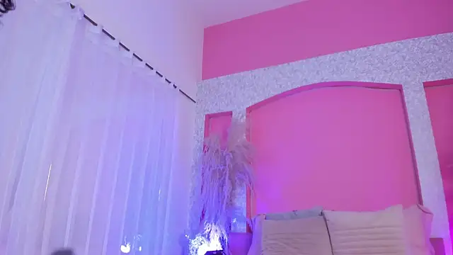 Peytonn Monroe online show from April 9, 2026, 7:31 pm