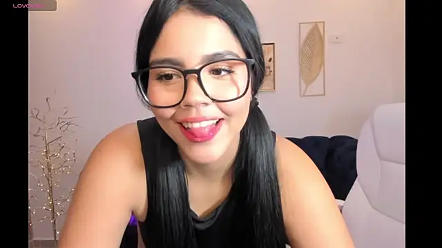 Snapshot of Mila_blaze chatting on November 7, 2025, 2:05 am Mila blaze online show from November 7, 2025, 2:05 am