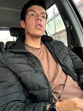 Snapshot of mattebret11 chatting on October 30, 2025, 3:20 pm mattebret11 online show from October 30, 2025, 3:20 pm