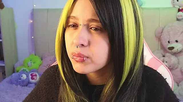Snapshot of NekoWaifu chatting on June 11, 2026, 2:47 pm NekoWaifu online show from June 11, 2026, 2:47 pm