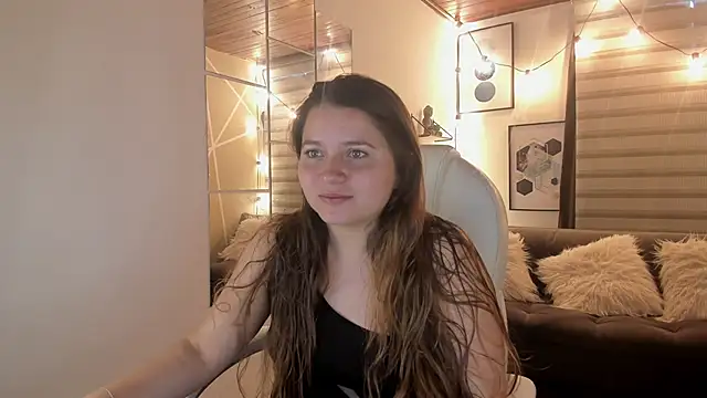 sophiee09  online show from October 13, 2025, 3:13 pm