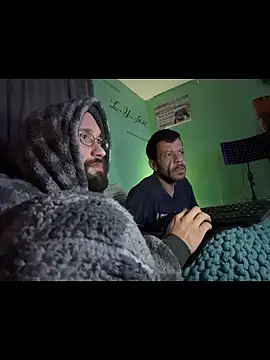 Snapshot of versatilevortex chatting on November 21, 2025, 4:00 am versatilevortex online show from November 21, 2025, 4:00 am