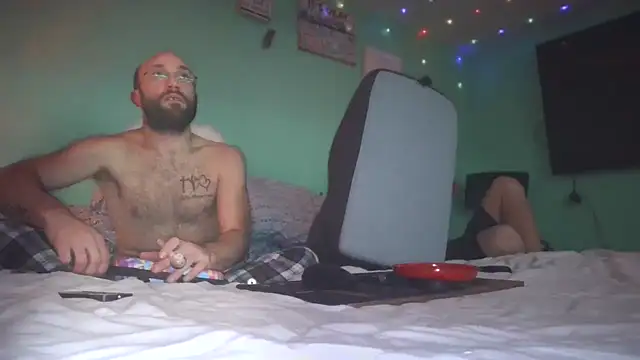 Snapshot of versatilevortex chatting on December 16, 2025, 5:33 am versatilevortex online show from December 16, 2025, 5:33 am