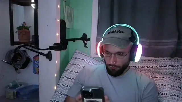 Snapshot of versatilevortex chatting on November 24, 2025, 10:04 am versatilevortex online show from November 24, 2025, 10:04 am