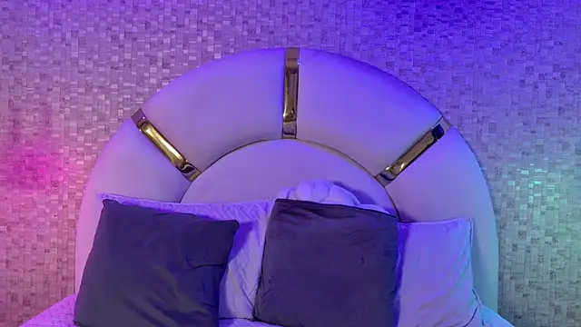 paulina cano online show from September 18, 2025, 9:18 pm