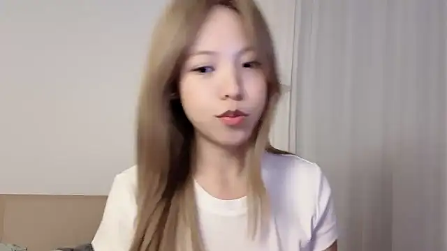 Snapshot of Meng_777 chatting on April 23, 2026, 12:29 pm Meng 777 online show from April 23, 2026, 12:29 pm