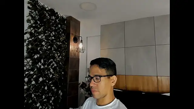 Snapshot of JacobDraven chatting on December 20, 2025, 3:20 am JacobDraven online show from December 20, 2025, 3:20 am