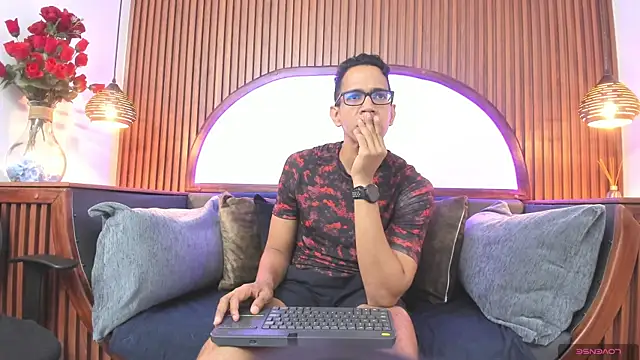 Snapshot of JacobDraven chatting on November 11, 2025, 3:45 am JacobDraven online show from November 11, 2025, 3:45 am