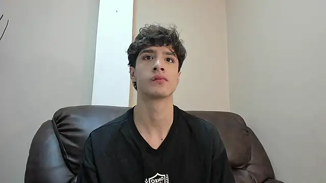 Snapshot of Xam_Collen chatting on November 4, 2025, 3:38 pm Xam Collen online show from November 4, 2025, 3:38 pm