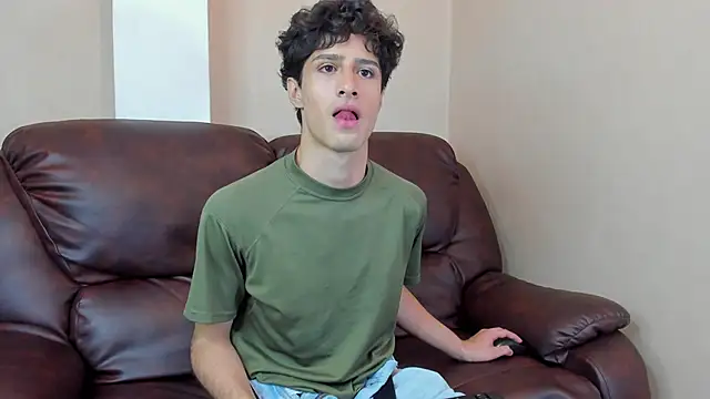 Snapshot of Xam_Collen chatting on December 14, 2025, 5:18 pm Xam Collen online show from December 14, 2025, 5:18 pm