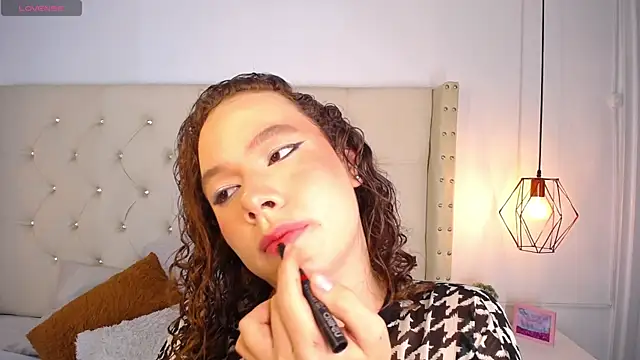 bycandy  online show from January 18, 2026, 1:25 pm