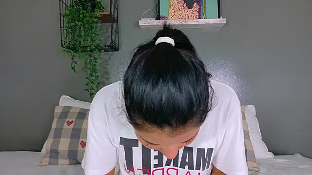 SarahEvans    online show from November 11, 2025, 7:41 pm