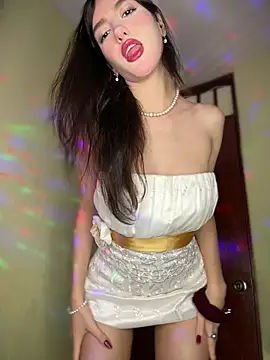 Snapshot of Emily-hottson chatting on March 14, 2026, 2:06 am Emily-hottson online show from March 14, 2026, 2:06 am