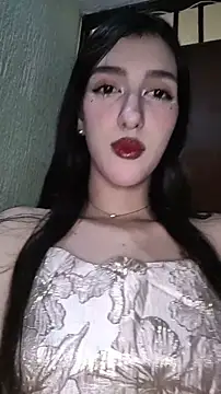 Snapshot of Emily-hottson chatting on January 9, 2026, 5:25 am Emily-hottson online show from January 9, 2026, 5:25 am