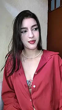 Snapshot of Emily-hottson chatting on December 17, 2025, 2:11 pm Emily-hottson online show from December 17, 2025, 2:11 pm