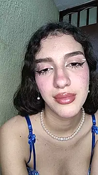 Emily-hottson online show from November 6, 2025, 5:33 am