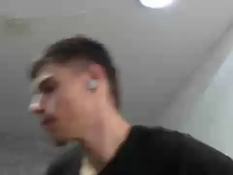 Snapshot of max_denver chatting on September 17, 2025, 5:04 pm max denver online show from September 17, 2025, 5:04 pm